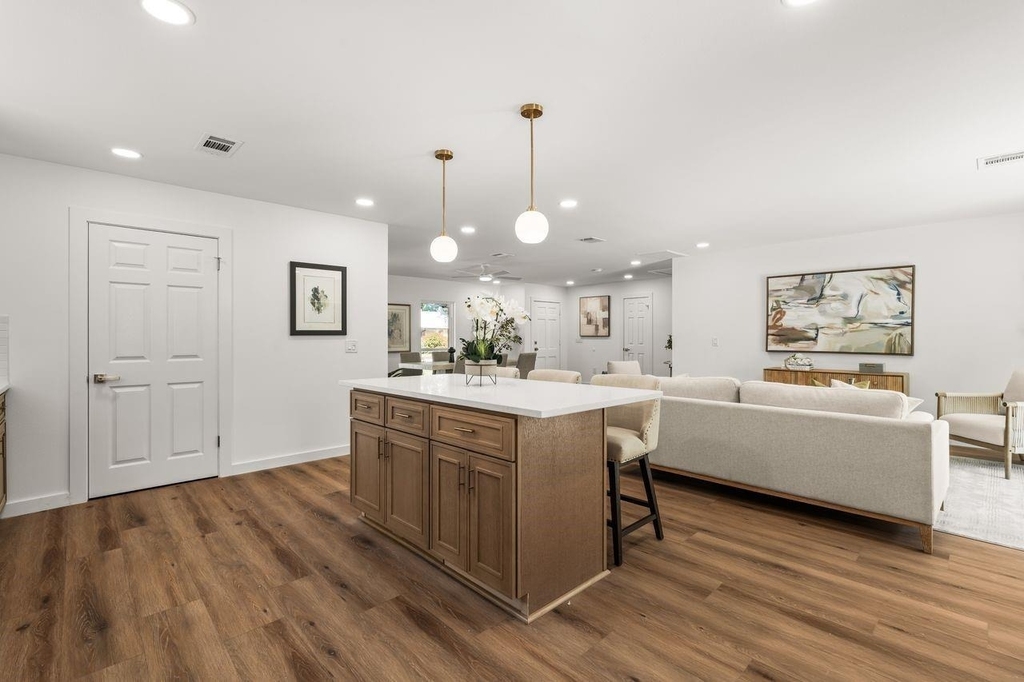 5207 Hummingbird Street - Photo 4