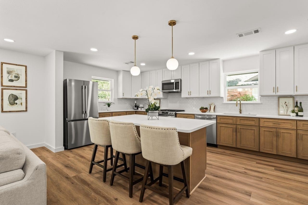 5207 Hummingbird Street - Photo 2