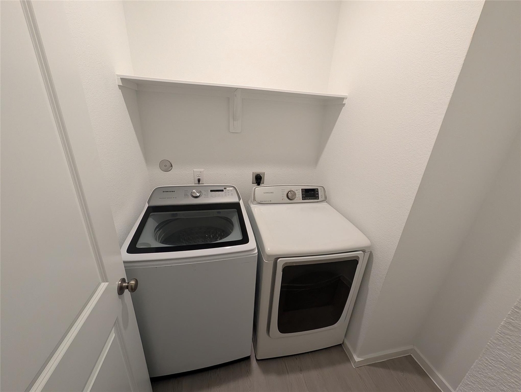 26013 Hampshire Drive - Photo 10