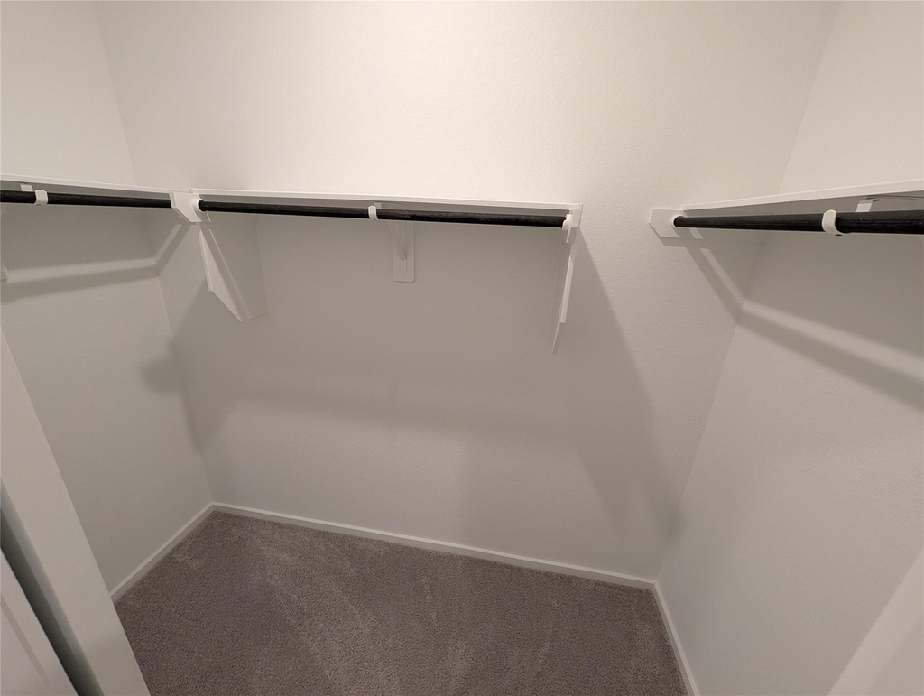 26013 Hampshire Drive - Photo 9