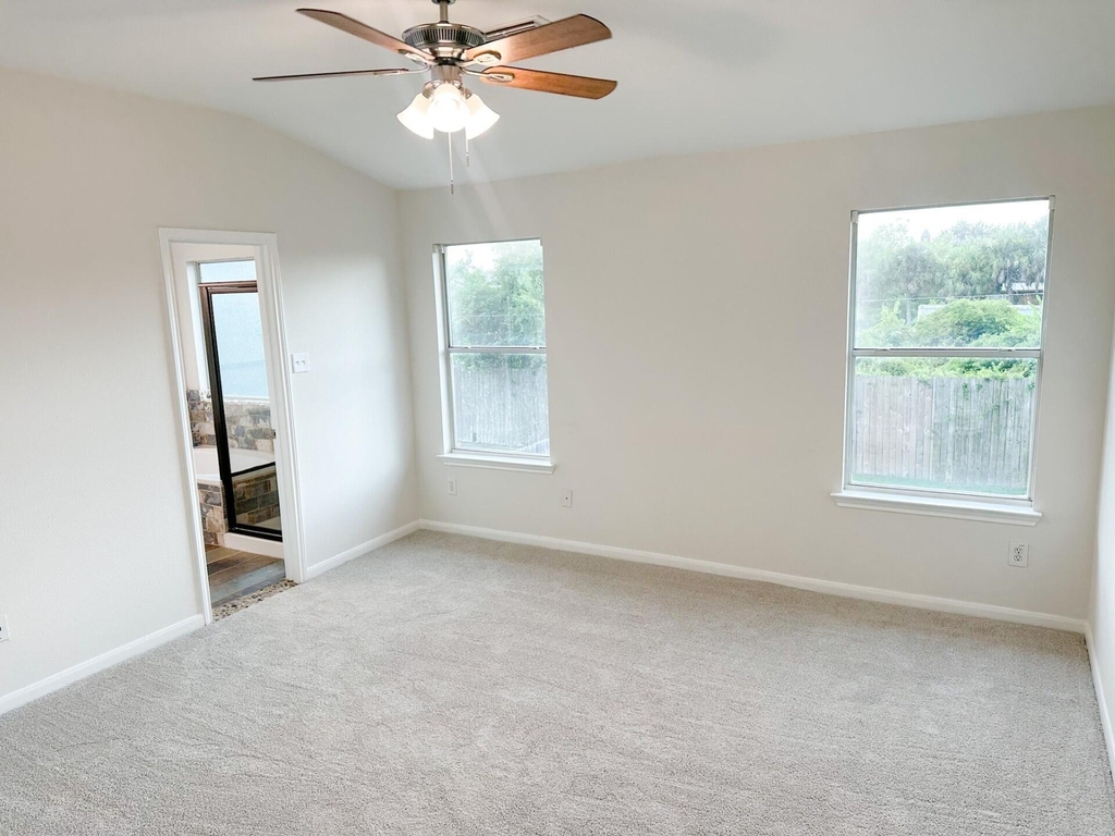 4027 Falvel Cove Drive - Photo 8
