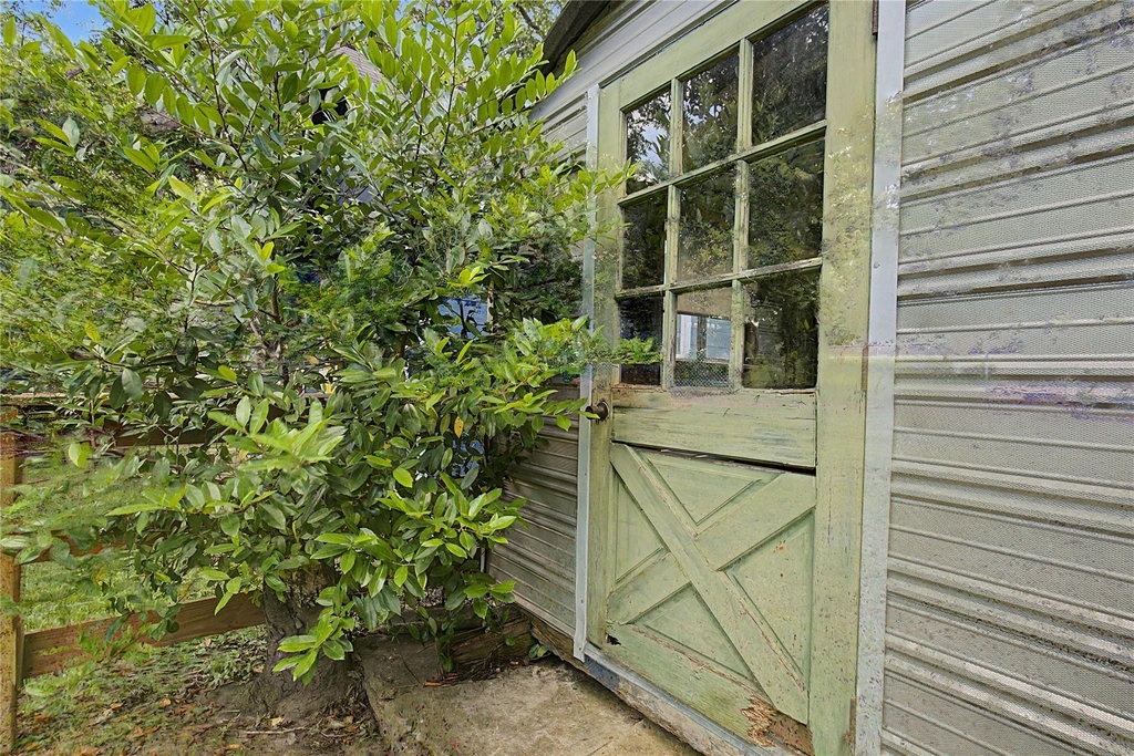 304 Foster Street - Photo 26