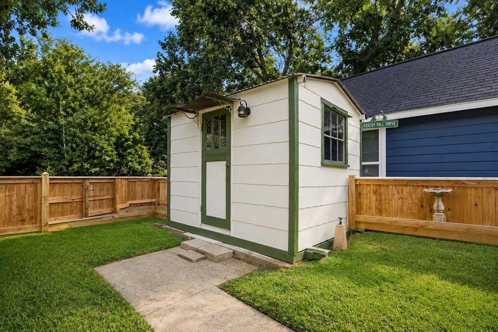 304 Foster Street - Photo 25