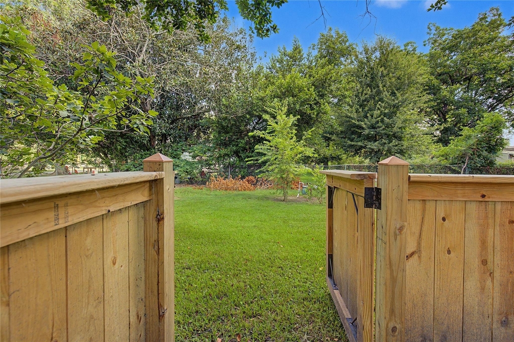 304 Foster Street - Photo 30