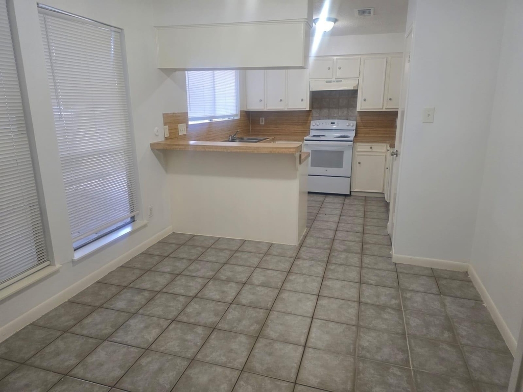 10622 Beckfield Drive - Photo 5