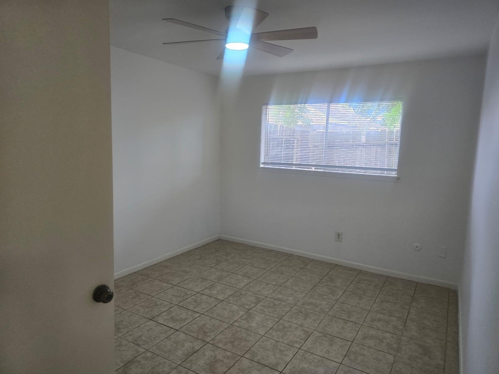 10622 Beckfield Drive - Photo 9