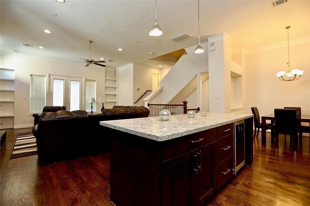 948 W 24th Street - Photo 8