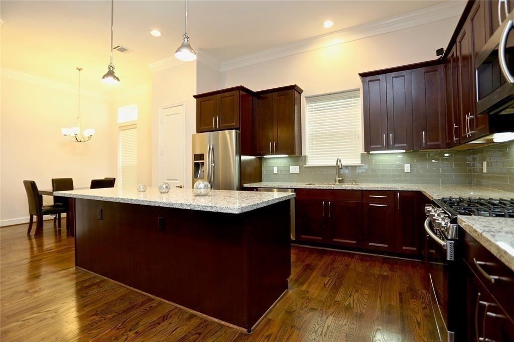 948 W 24th Street - Photo 6