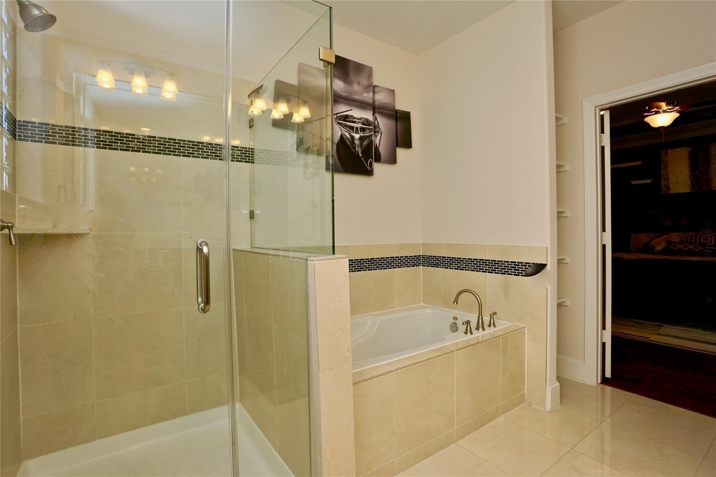 948 W 24th Street - Photo 16