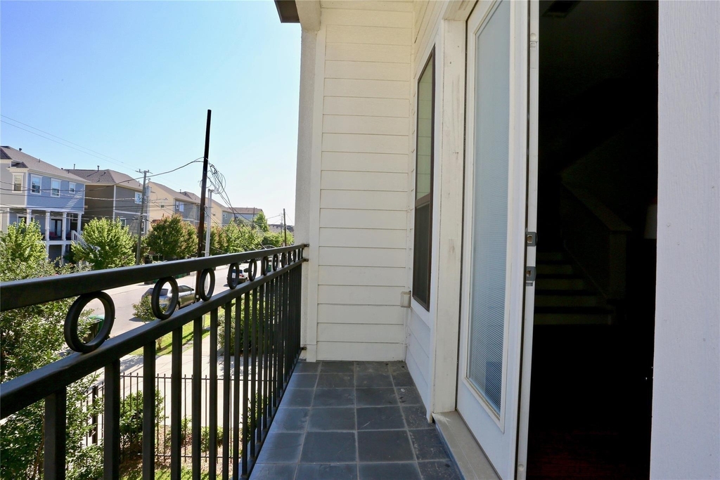 948 W 24th Street - Photo 19