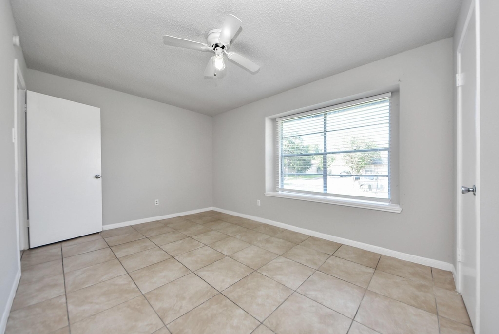 1911 Hammerwood Drive - Photo 23
