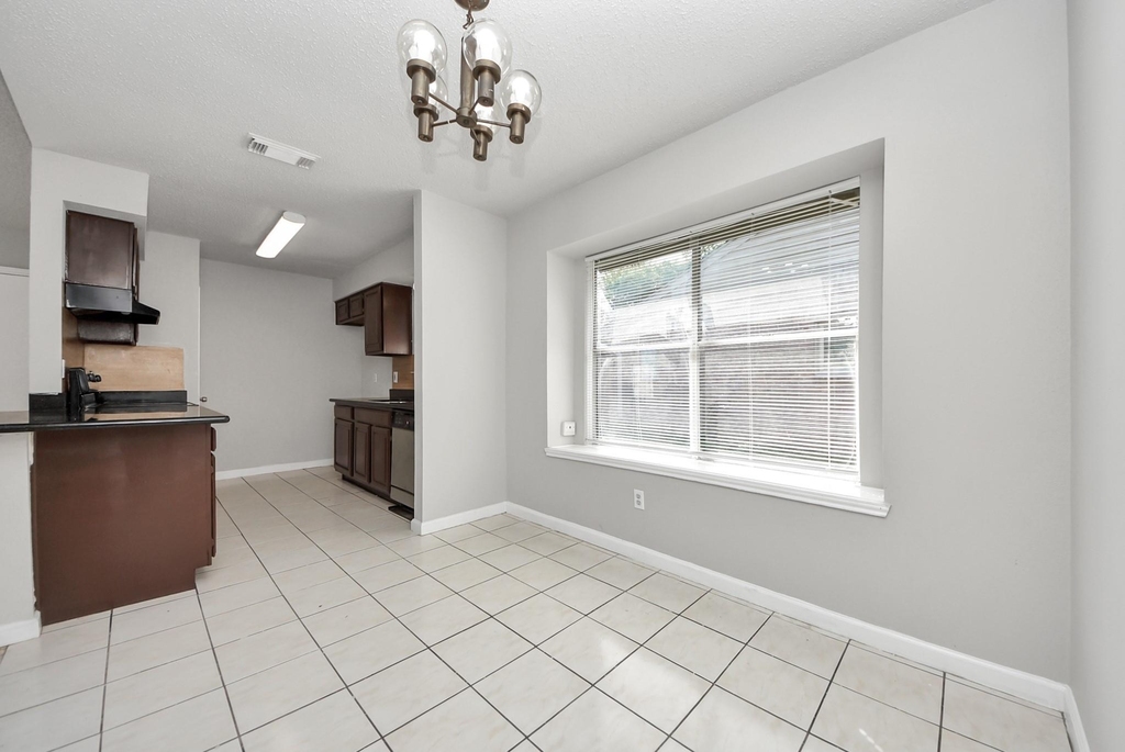 1911 Hammerwood Drive - Photo 14