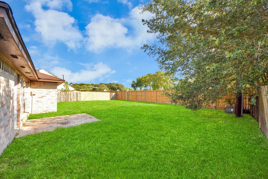 1911 Hammerwood Drive - Photo 37