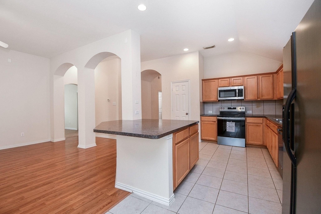 18006 Willow Cliff Lane - Photo 8
