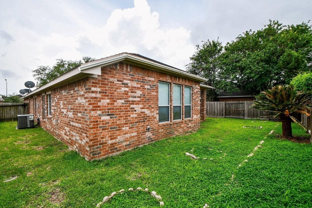 18006 Willow Cliff Lane - Photo 25