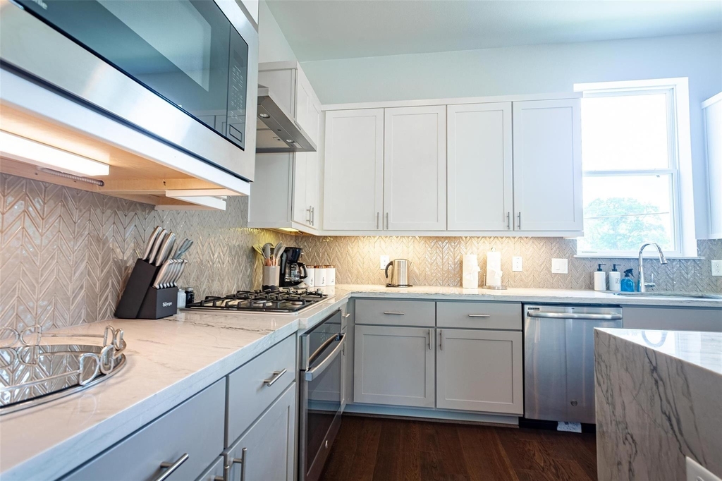 1507 Hickory Street - Photo 16