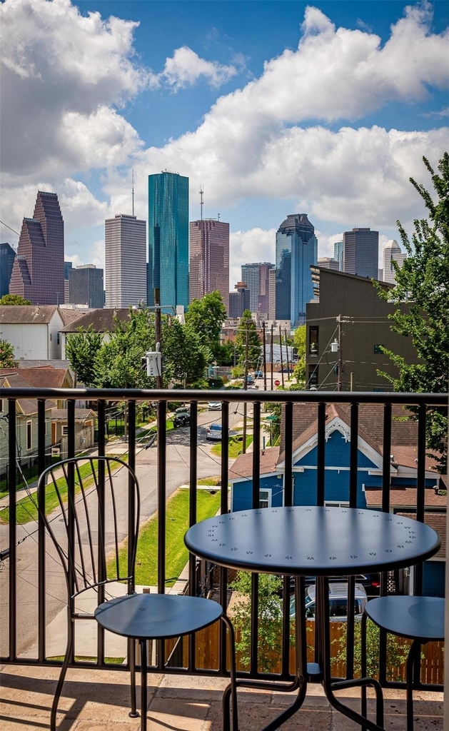 1507 Hickory Street - Photo 1