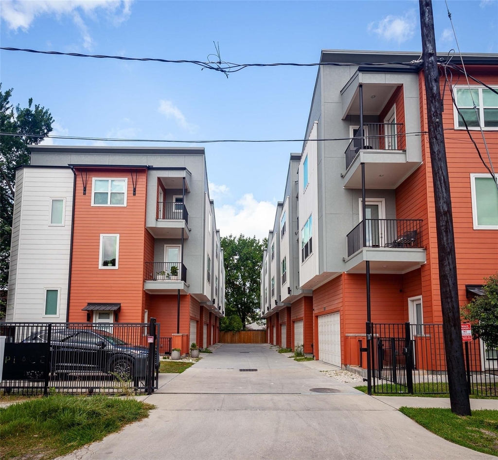 1507 Hickory Street - Photo 3