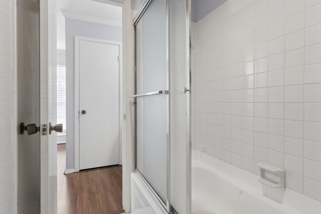 6111 Beverlyhill Street - Photo 18