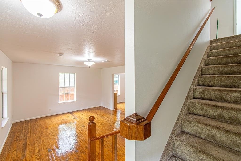 5010 Elm Street - Photo 8