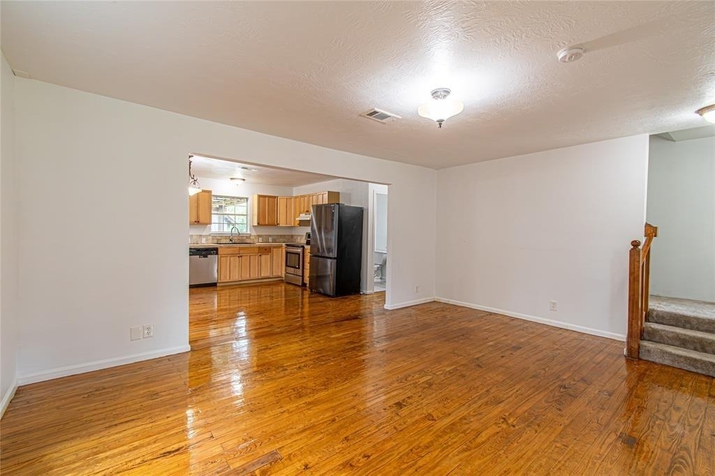 5010 Elm Street - Photo 3