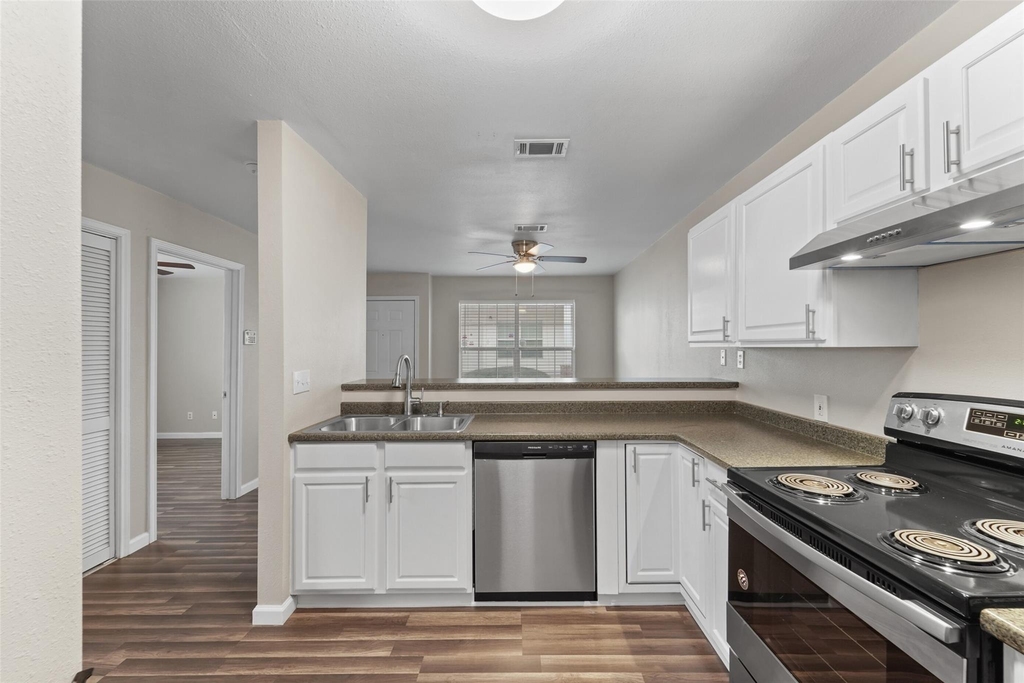 44422 Us 290 Business Streets - Photo 6