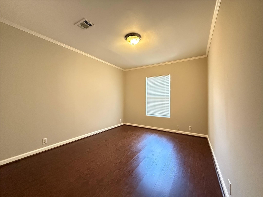 905 Grenshaw Street - Photo 9