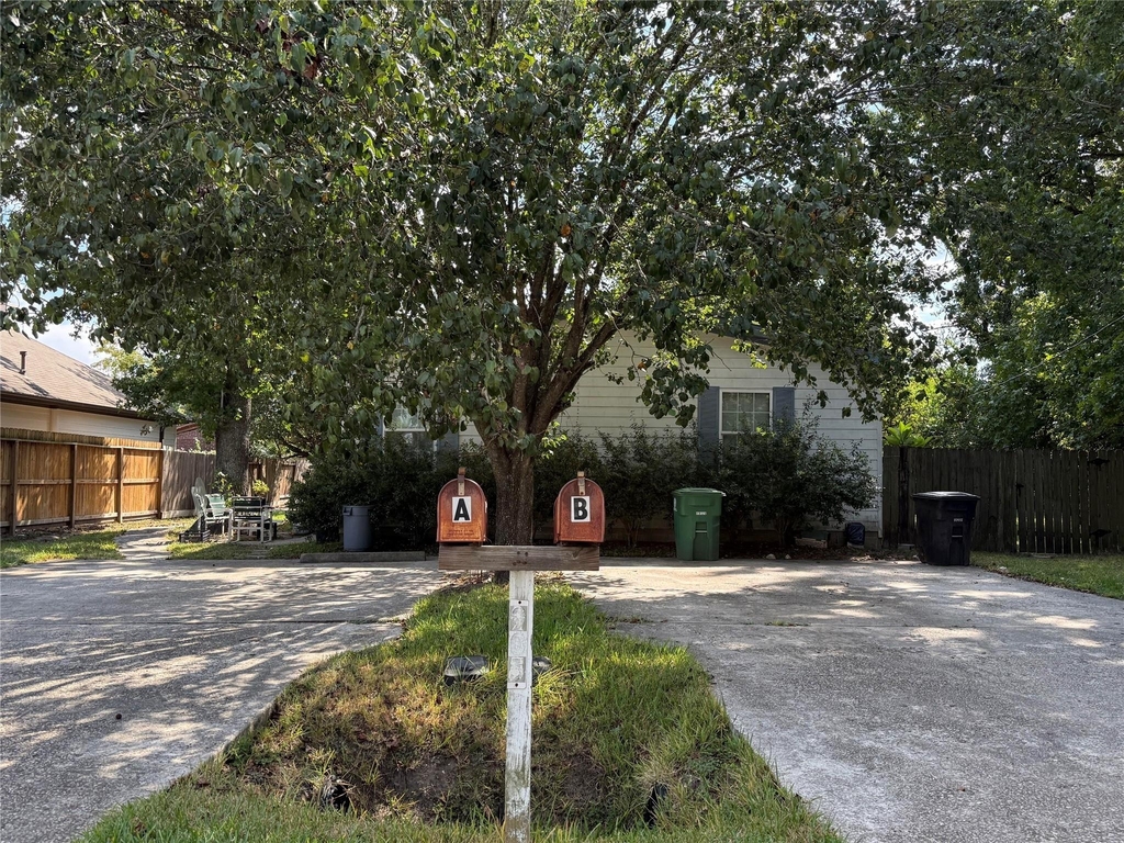 905 Grenshaw Street - Photo 2