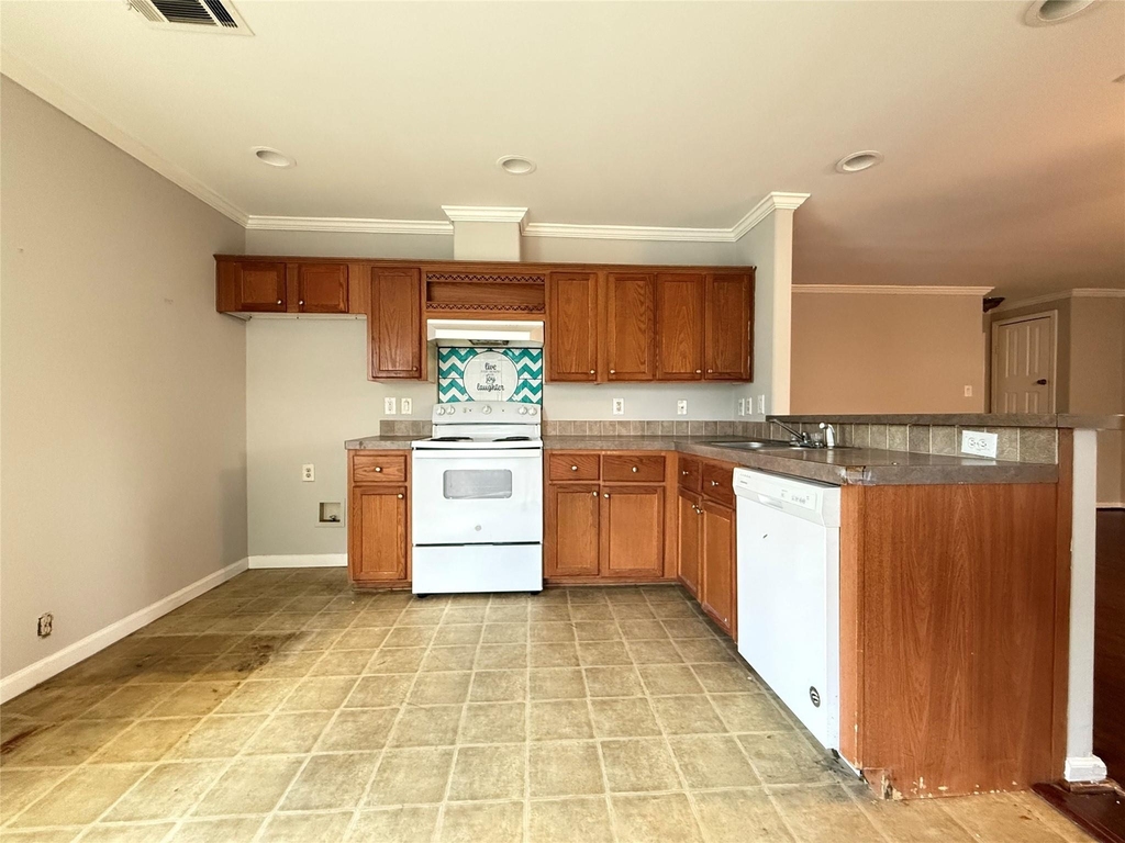 905 Grenshaw Street - Photo 5