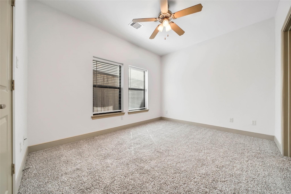 5221 Eigel Street - Photo 5