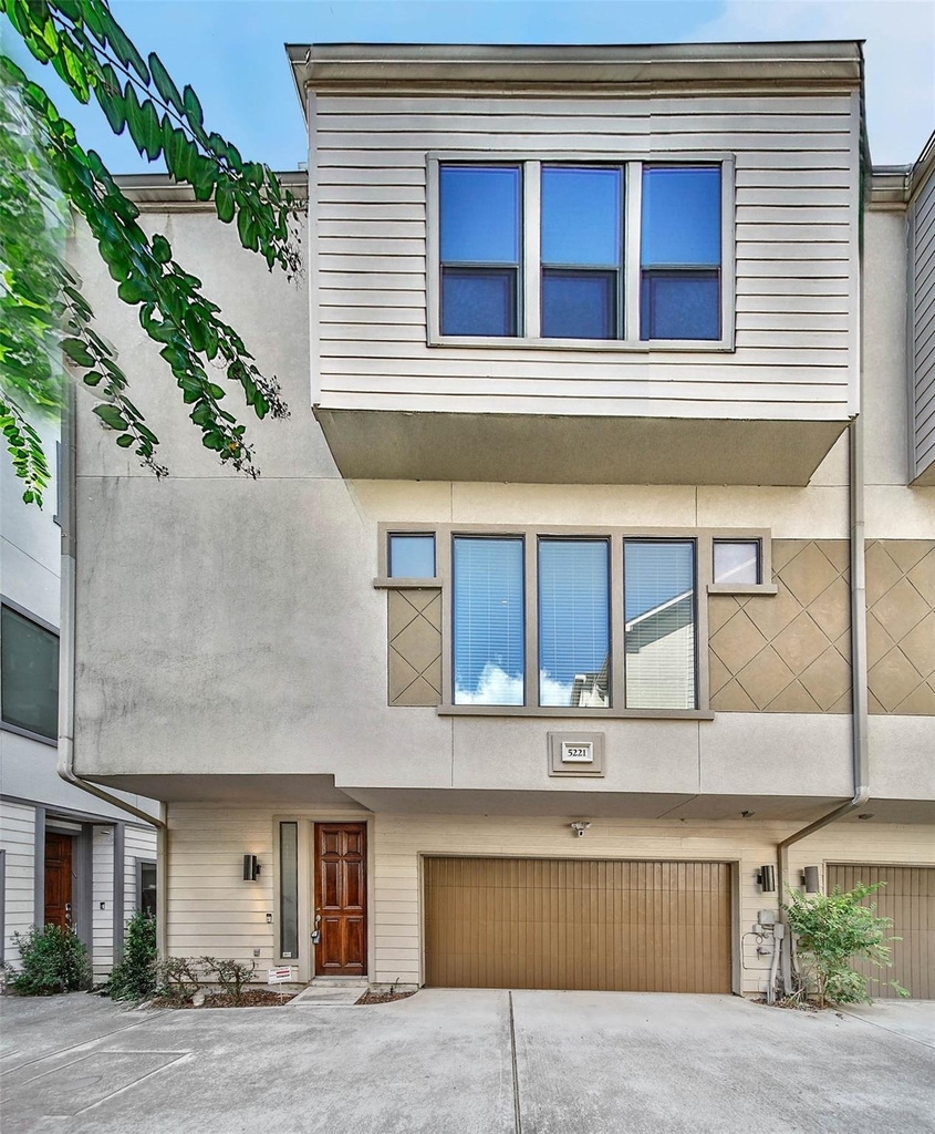 5221 Eigel Street - Photo 2
