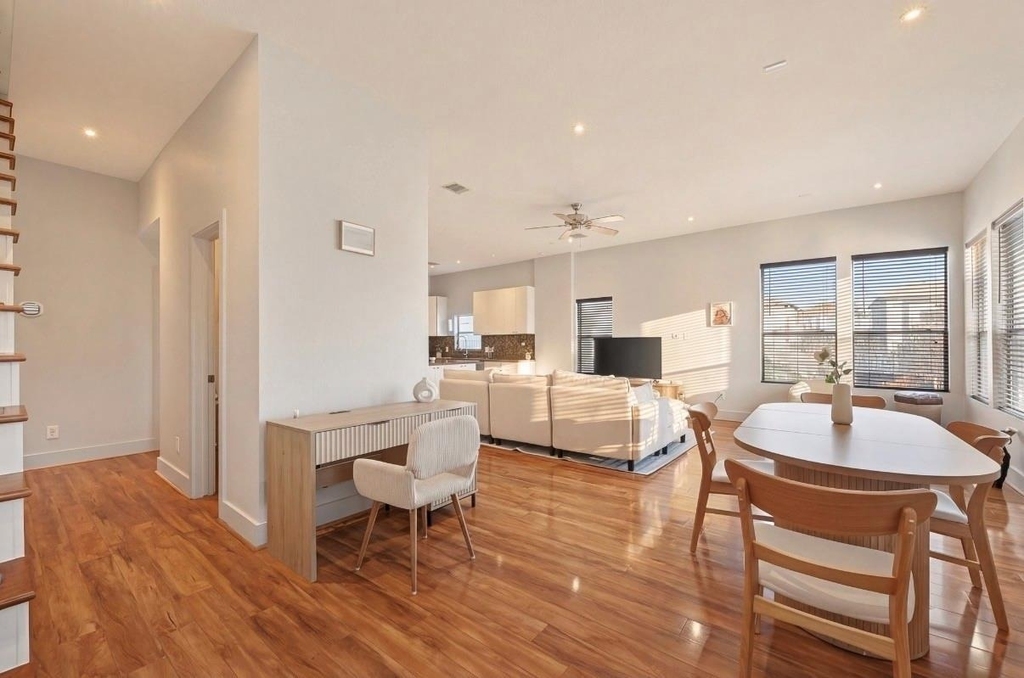 5111 Cornish Street - Photo 2