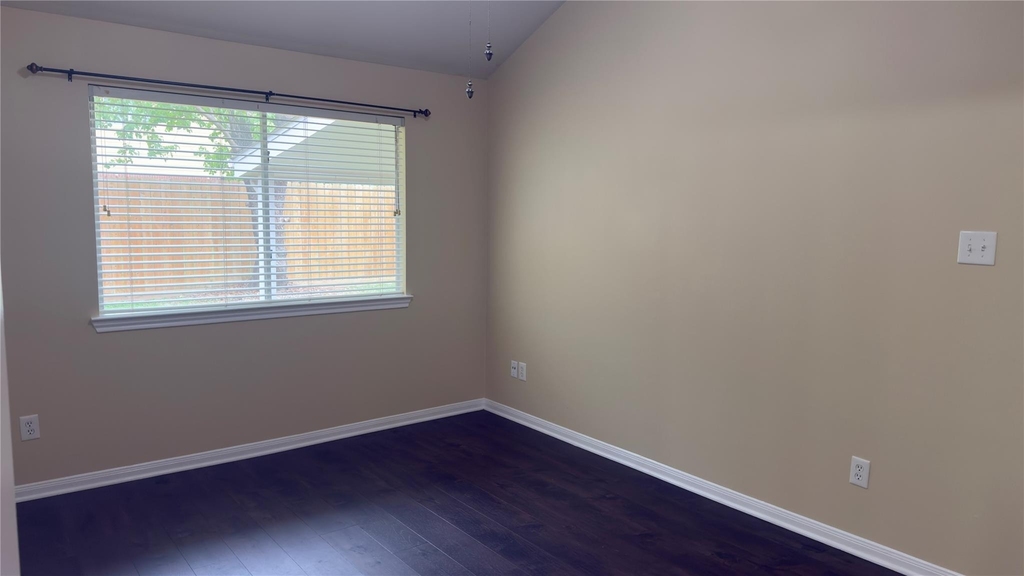 5743 Brenwood Glen Trail - Photo 9
