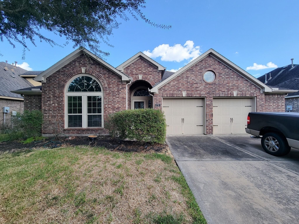 2710 Bamboo Lane - Photo 0