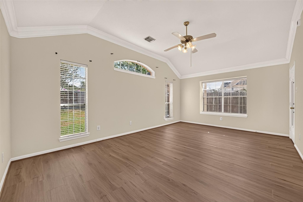 8914 Wheatland Drive - Photo 32