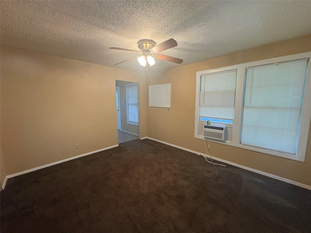 913 Meyers Street - Photo 3
