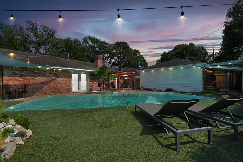 9811 Rocktree Drive - Photo 32