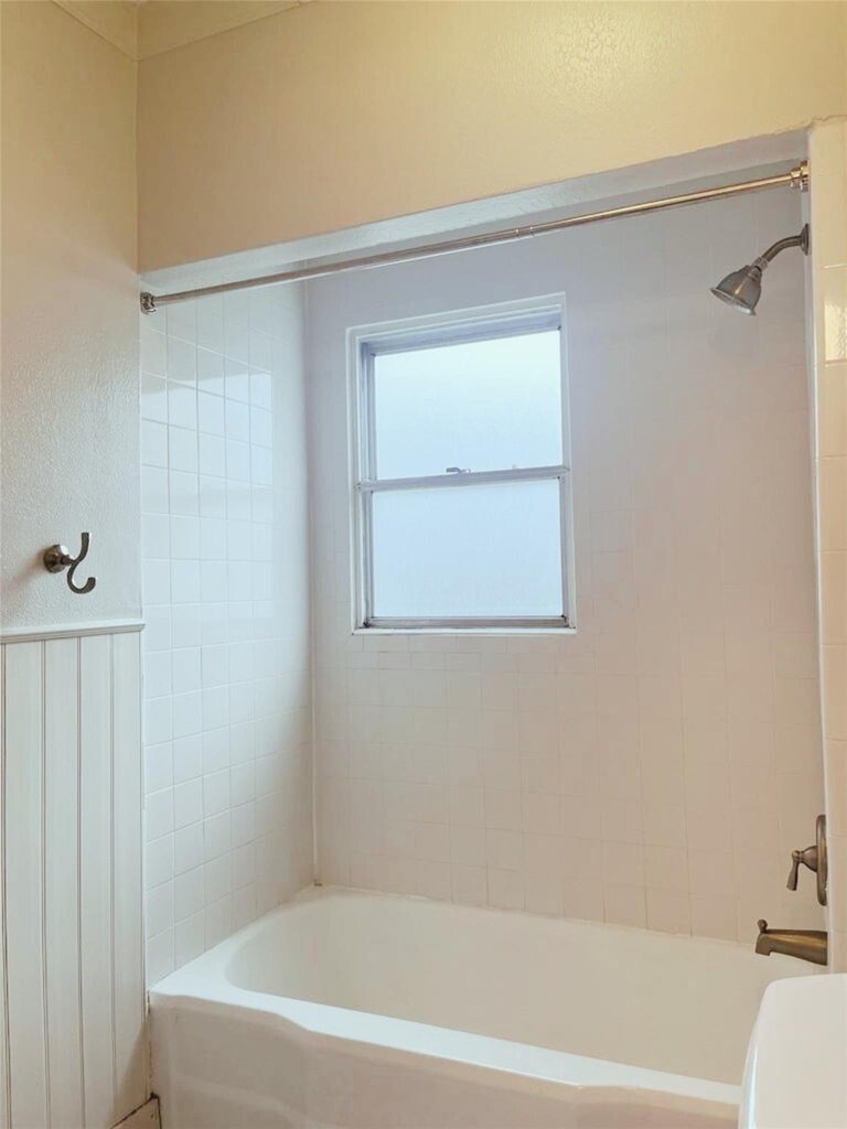 1142 Dunbar Street - Photo 15