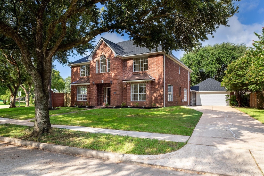 3230 Serene Oak Drive - Photo 2