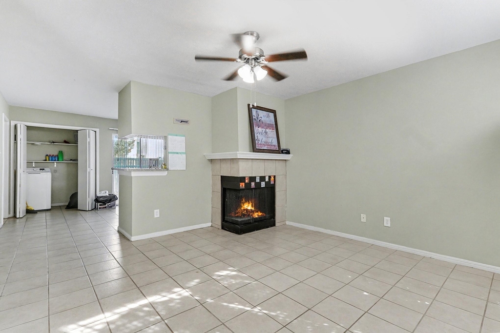 3506 Cove View Boulevard - Photo 2