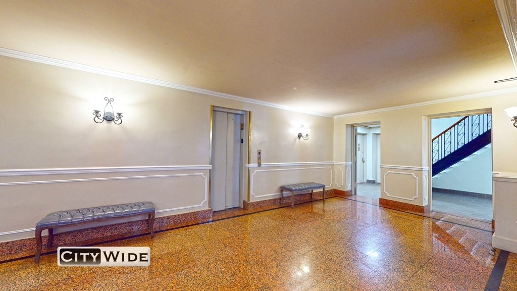 30 Charlton Street - Photo 4
