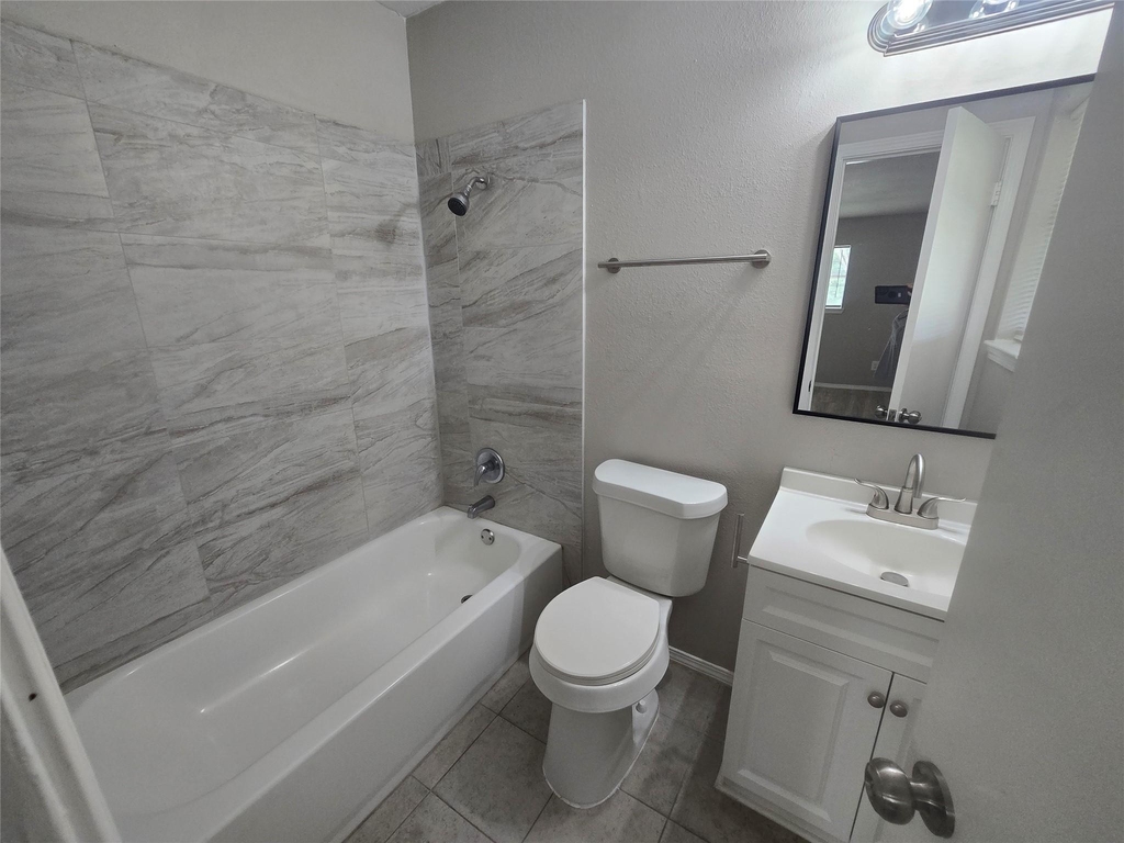 3453 W Highway 6 - Photo 7