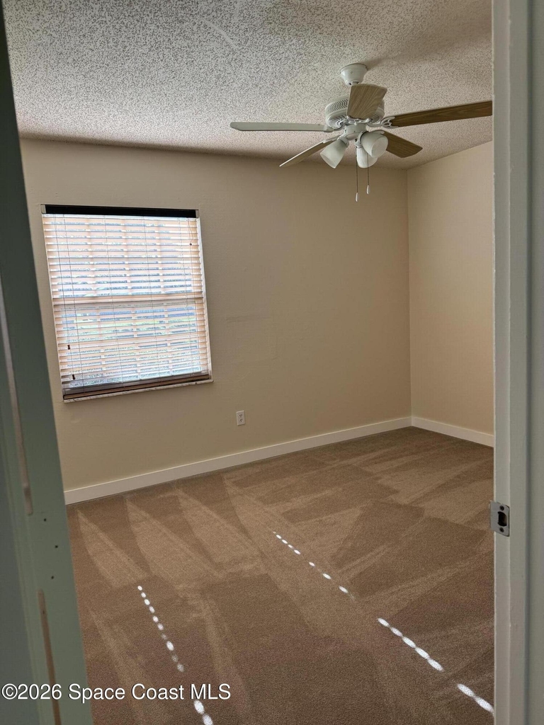 865 Ne Nevada Drive Ne - Photo 8