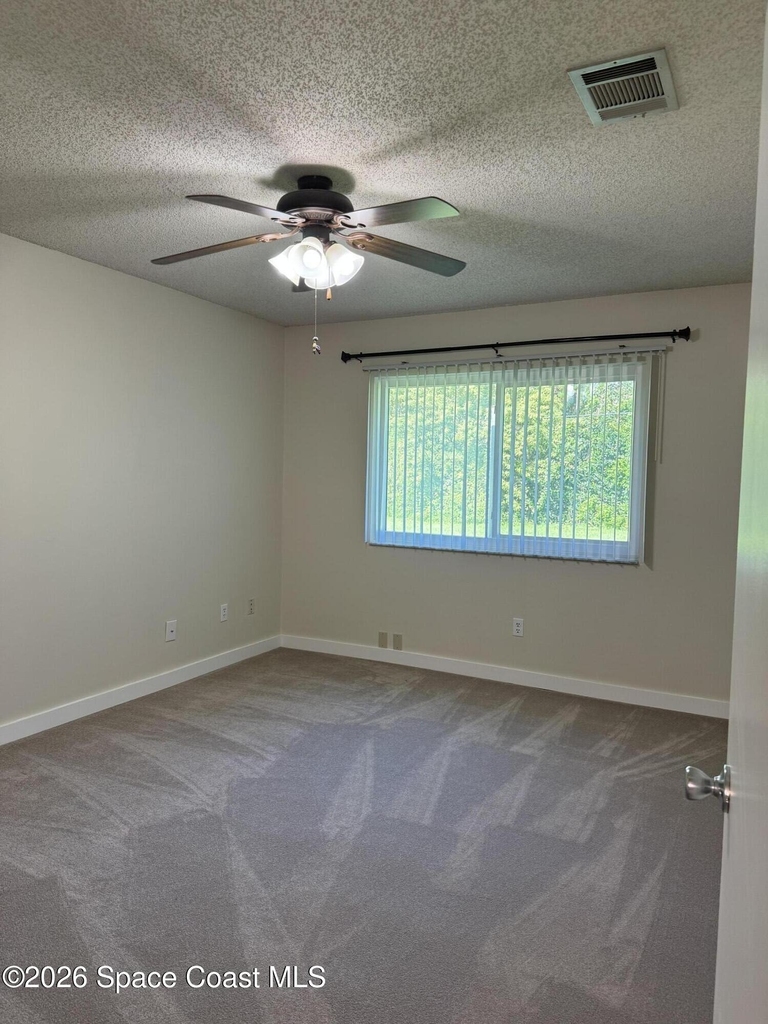 865 Ne Nevada Drive Ne - Photo 9