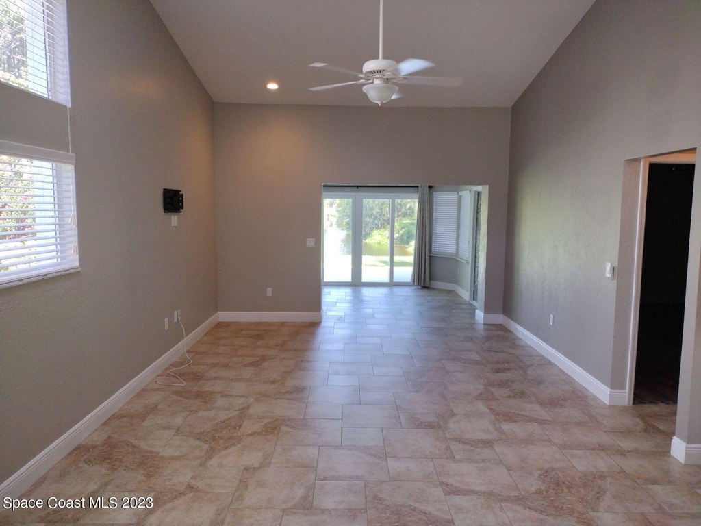 3679 Oakhill Drive - Photo 1