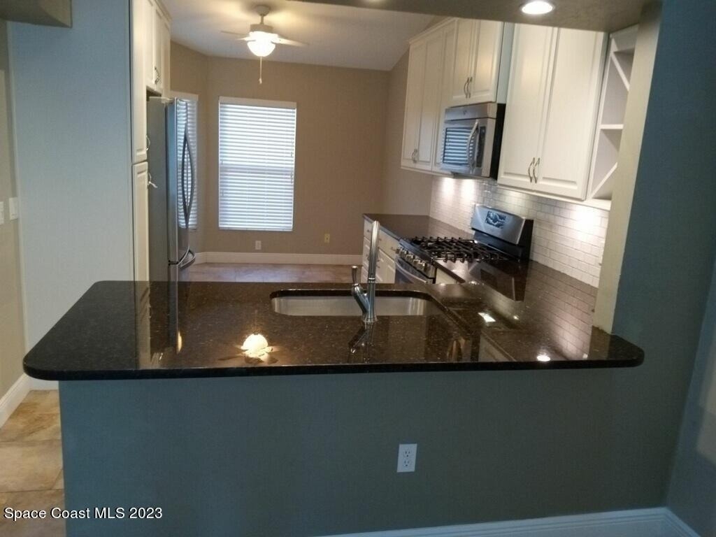 3679 Oakhill Drive - Photo 5