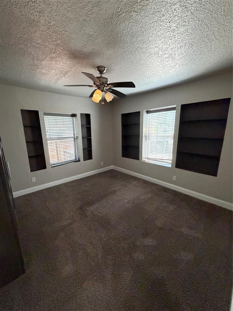 4630 Woodside Street - Photo 3