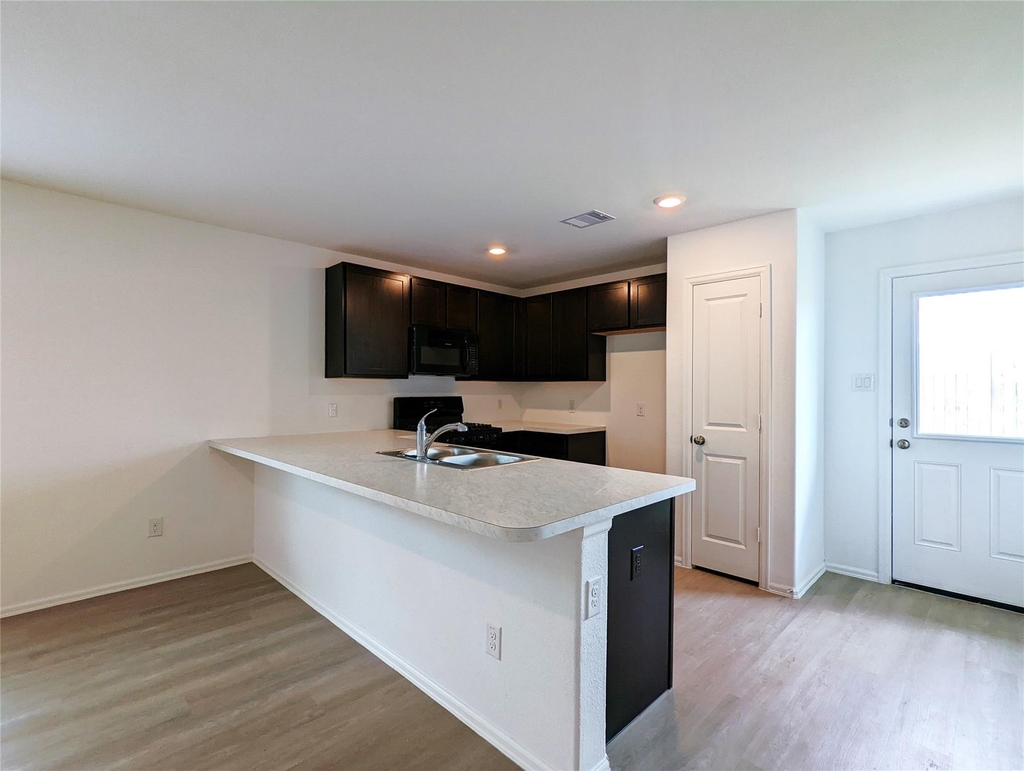 8810 Wooster Trails Drive - Photo 4