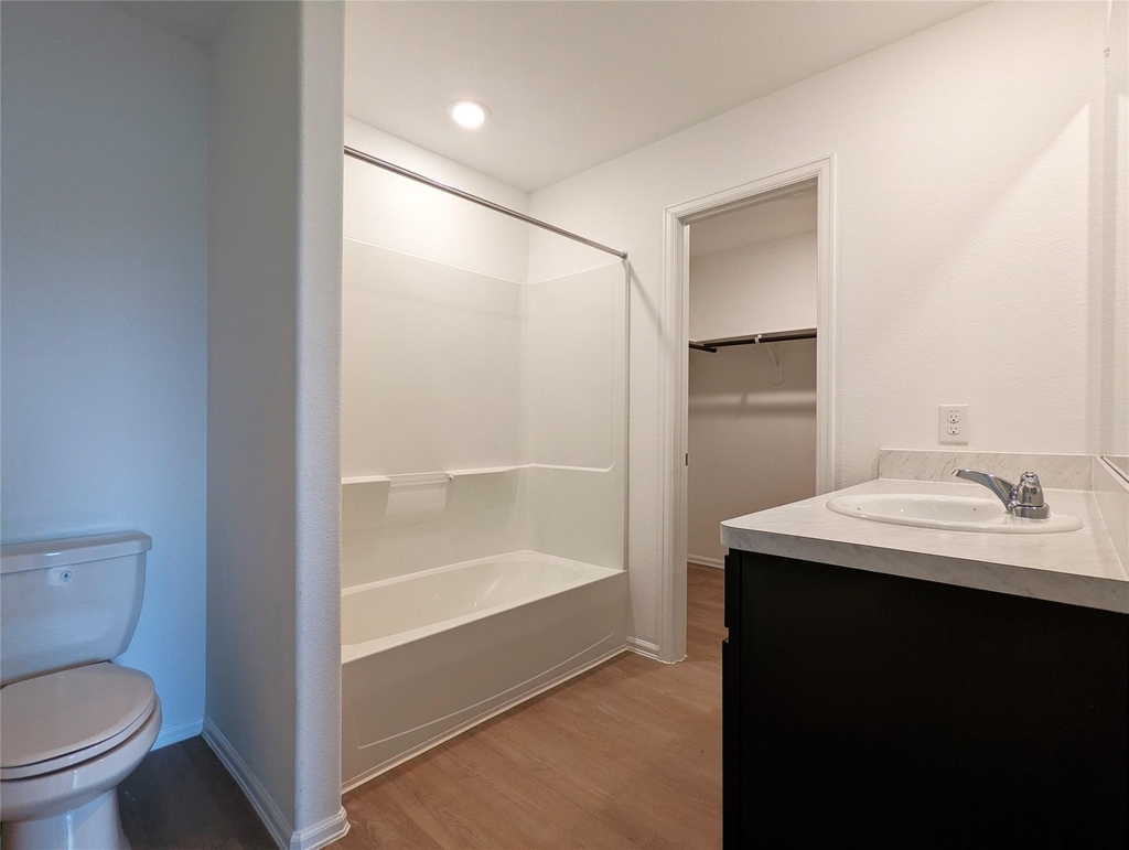 8810 Wooster Trails Drive - Photo 8