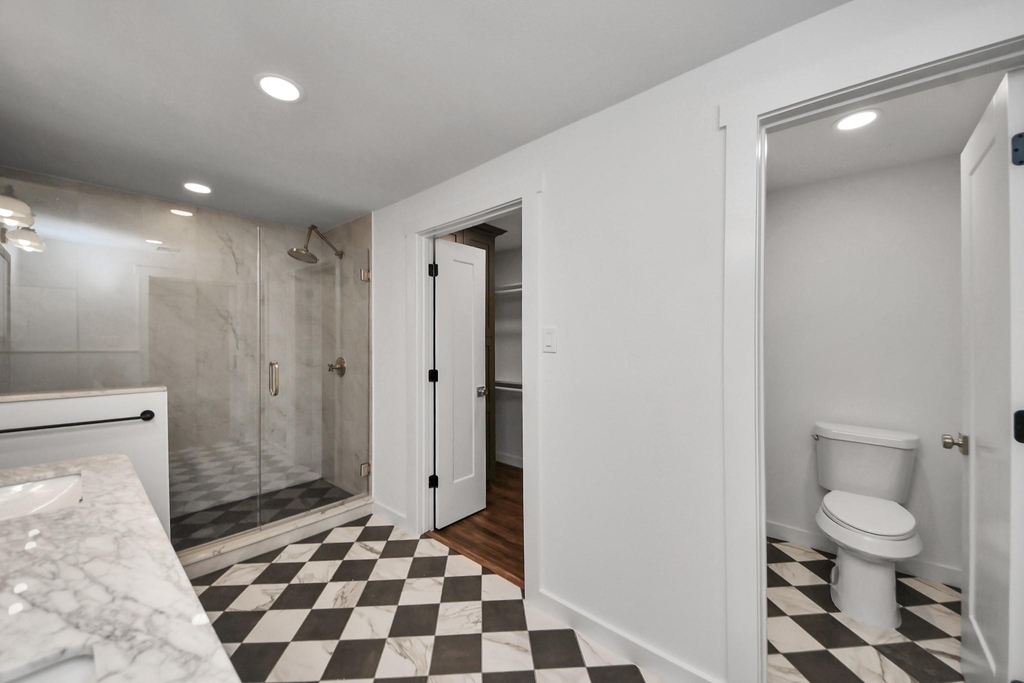 1015 E 32nd Street - Photo 18